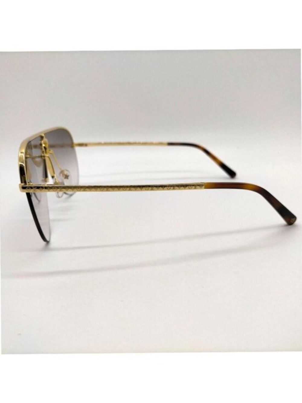 Authentic Louis Vuitton Attitude Pilot Sunglasses Gold Frame Gray Monogram Lens - Picture 5 of 10